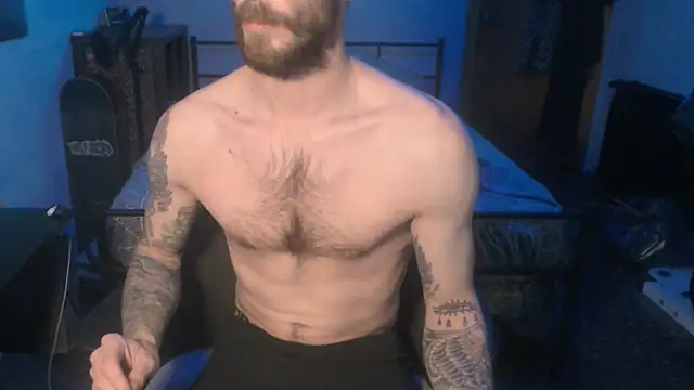 Snapshot of SexxxyLouis chatting on January 20, 1:11 pm SexxxyLouis online show from January 20, 1:11 pm