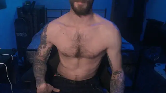 Snapshot of SexxxyLouis chatting on January 20, 7:14 pm SexxxyLouis online show from January 20, 7:14 pm