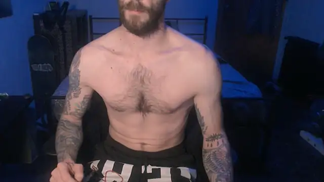 Snapshot of SexxxyLouis chatting on January 21, 8:11 pm SexxxyLouis online show from January 21, 8:11 pm