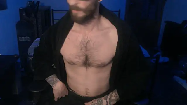 Snapshot of SexxxyLouis chatting on January 22, 1:53 pm SexxxyLouis online show from January 22, 1:53 pm