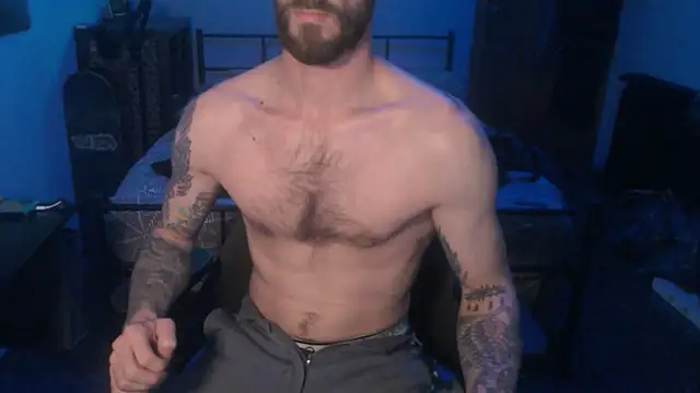 Snapshot of SexxxyLouis chatting on January 24, 1:57 pm SexxxyLouis online show from January 24, 1:57 pm