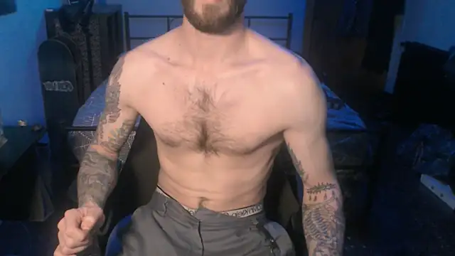 Snapshot of SexxxyLouis chatting on January 27, 9:23 am SexxxyLouis online show from January 27, 9:23 am