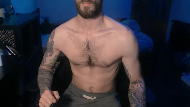 Snapshot of SexxxyLouis chatting on February 4, 8:28 pm SexxxyLouis online show from February 4, 8:28 pm