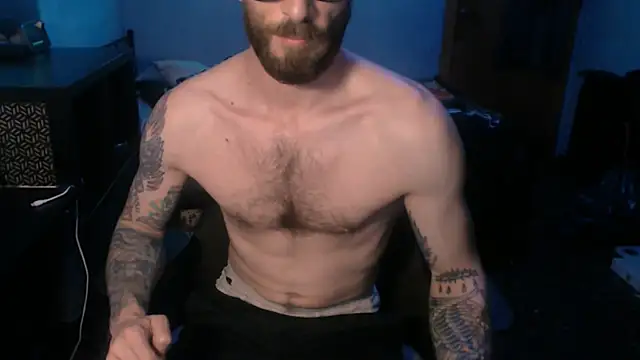 Snapshot of SexxxyLouis chatting on February 6, 8:23 pm SexxxyLouis online show from February 6, 8:23 pm