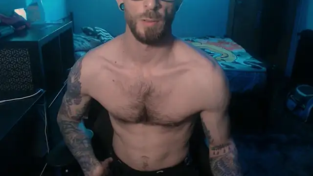 Snapshot of SexxxyLouis chatting on February 20, 6:35 pm SexxxyLouis online show from February 20, 6:35 pm