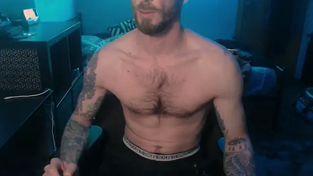 Snapshot of SexxxyLouis chatting on February 21, 2:38 pm SexxxyLouis online show from February 21, 2:38 pm