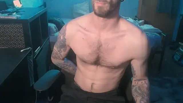 Snapshot of SexxxyLouis chatting on February 25, 6:53 pm SexxxyLouis online show from February 25, 6:53 pm