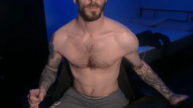 Snapshot of SexxxyLouis chatting on March 2, 6:30 pm SexxxyLouis online show from March 2, 6:30 pm