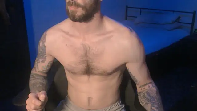 Snapshot of SexxxyLouis chatting on March 9, 6:11 pm SexxxyLouis online show from March 9, 6:11 pm