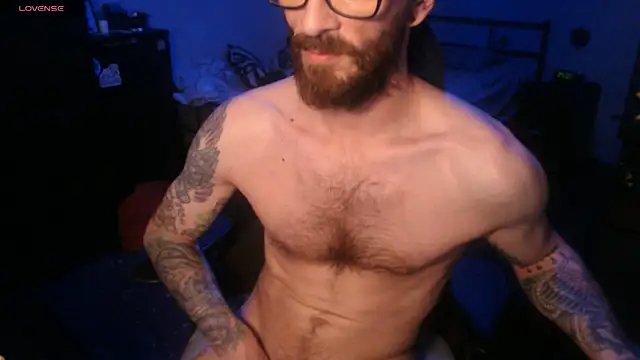 Snapshot of SexxxyLouis chatting on September 30, 8:36 pm SexxxyLouis online show from September 30, 8:36 pm