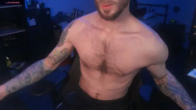 Snapshot of SexxxyLouis chatting on October 23, 1:54 pm SexxxyLouis online show from October 23, 1:54 pm