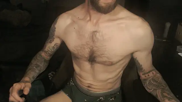 SexxxyLouis online show from August 6, 7:32 am