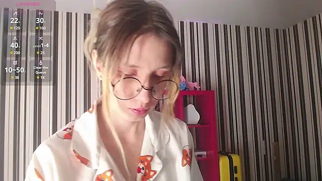 Snapshot of _Hanna_Moon_ chatting on December 13, 9:02 am  Hanna Moon  online show from December 13, 9:02 am