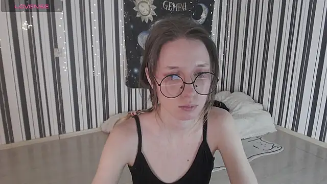Snapshot of _Hanna_Moon_ chatting on October 22, 10:15 am  Hanna Moon  online show from October 22, 10:15 am