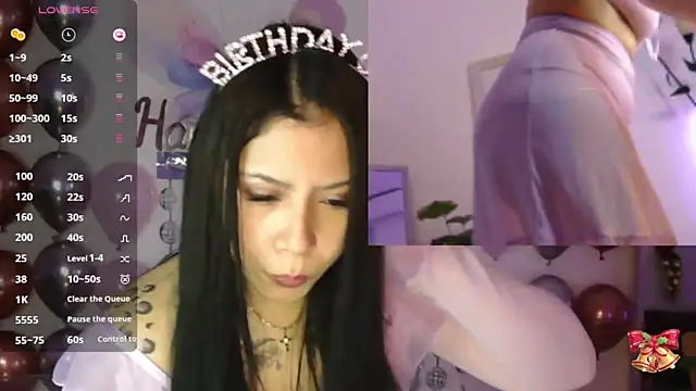 Snapshot of little_susie chatting on December 17, 9:37 am little susie online show from December 17, 9:37 am