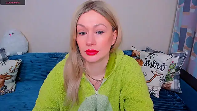 EllenMoore online show from March 4, 3:12 am