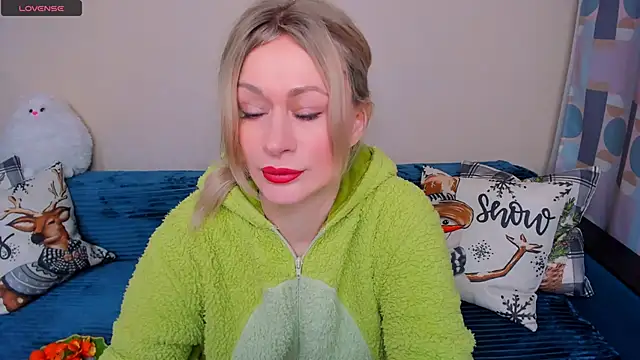 EllenMoore online show from March 5, 3:02 am