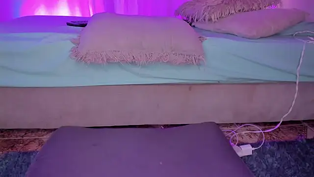 Secret chells online show from February 11, 11:33 pm