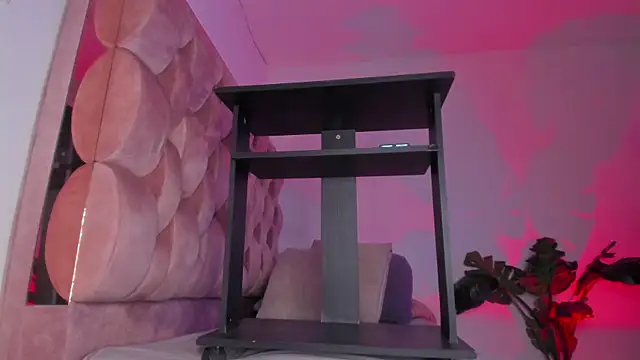 Secret chells online show from April 24, 4:31 pm