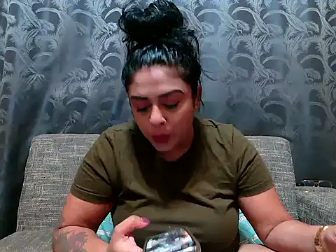 indianishkq7 online show from January 31, 2:28 pm