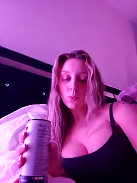 LilyOrion online show from September 12, 3:39 am