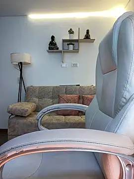 milly cruz online show from November 8, 3:12 pm