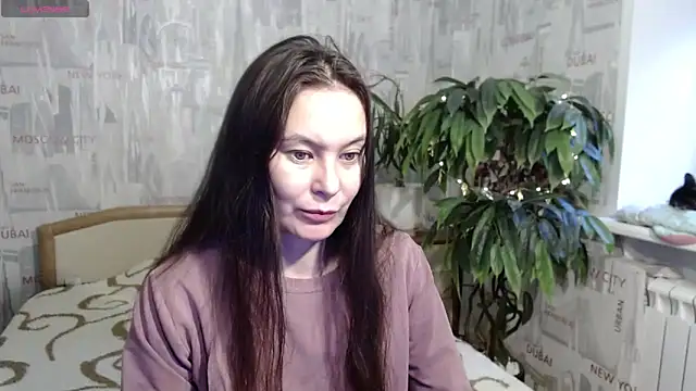 Snapshot of GinaQSoul chatting on June 7, 1:32 am GinaQSoul online show from June 7, 1:32 am