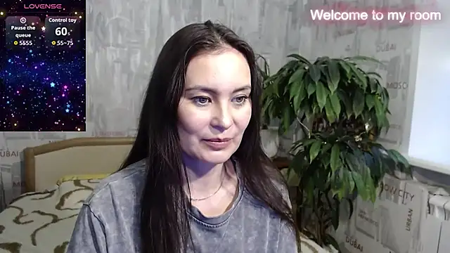Snapshot of GinaQSoul chatting on July 6, 3:47 pm GinaQSoul online show from July 6, 3:47 pm