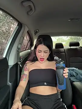 CATALINA RESTREPO online show from January 7, 9:50 pm