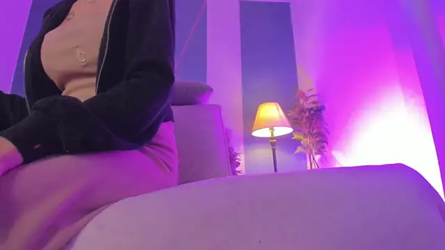 Swt skinny  online show from April 21, 1:06 pm