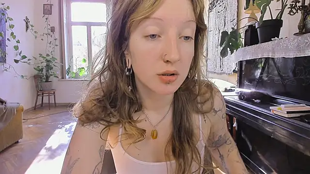 Miranda2 0 online show from November 19, 7:41 am