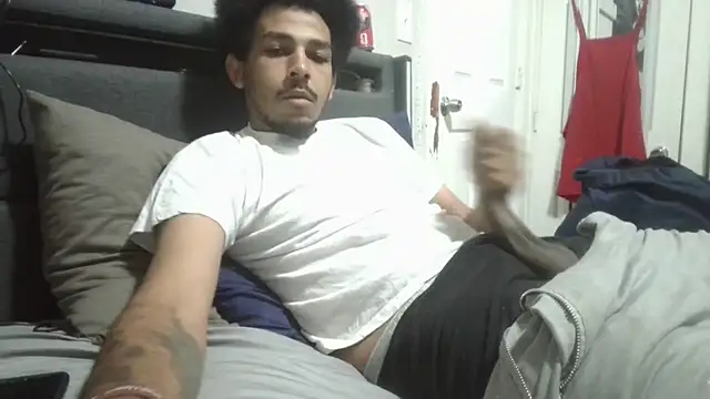 Snapshot of bigdickjojo69 chatting on June 24, 5:23 pm bigdickjojo69 online show from June 24, 5:23 pm