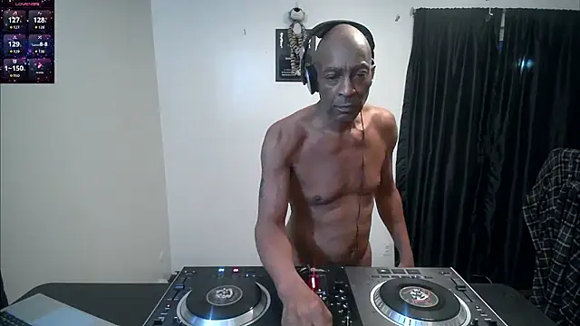 longdick4you8686 online show from November 6, 10:43 pm