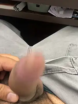 Snapshot of kavilv69fuck chatting on January 2, 4:52 am kavilv69fuck online show from January 2, 4:52 am