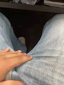 Snapshot of kavilv69fuck chatting on January 7, 5:22 am kavilv69fuck online show from January 7, 5:22 am