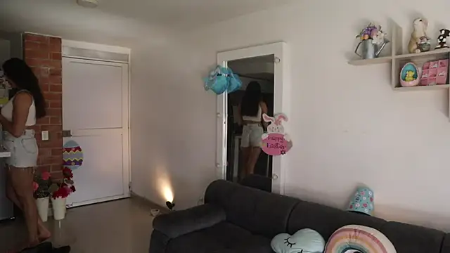  Vahos  online show from April 15, 5:20 pm