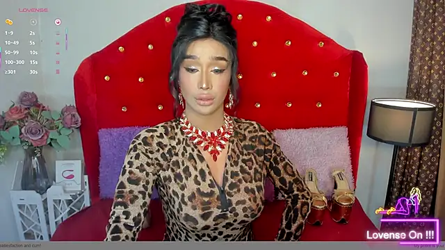 Snapshot of TranSEXUALDIVA chatting on September 22, 9:28 pm TranSEXUALDIVA online show from September 22, 9:28 pm