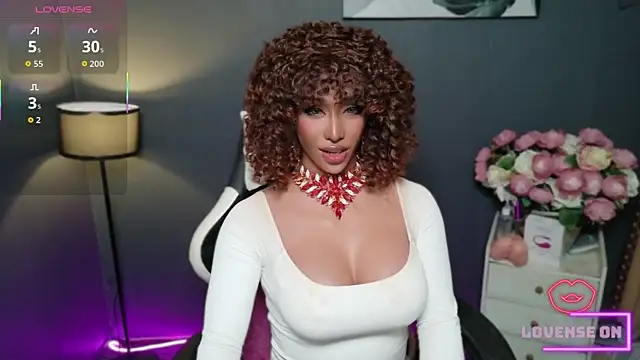 Snapshot of TranSEXUALDIVA chatting on November 14, 6:28 pm TranSEXUALDIVA online show from November 14, 6:28 pm