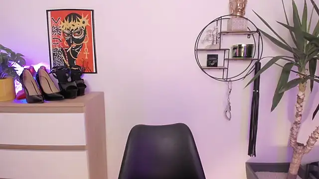 Snapshot of 1Sandy chatting on December 17, 6:42 pm 1Sandy online show from December 17, 6:42 pm