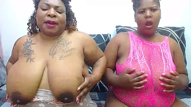 Snapshot of Ebonyhotass26 chatting on April 29, 10:16 pm Ebonyhotass26 online show from April 29, 10:16 pm