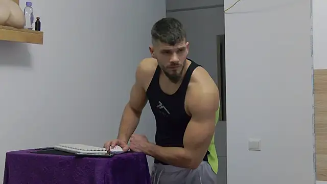 Snapshot of MauroTwin chatting on January 16, 9:08 pm MauroTwin online show from January 16, 9:08 pm