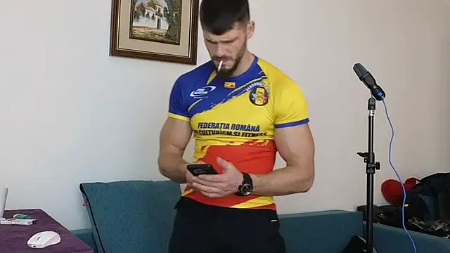 Snapshot of MauroTwin chatting on January 21, 6:02 pm MauroTwin online show from January 21, 6:02 pm