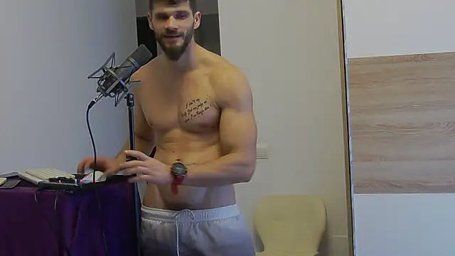 Snapshot of MauroTwin chatting on February 3, 8:57 pm MauroTwin online show from February 3, 8:57 pm