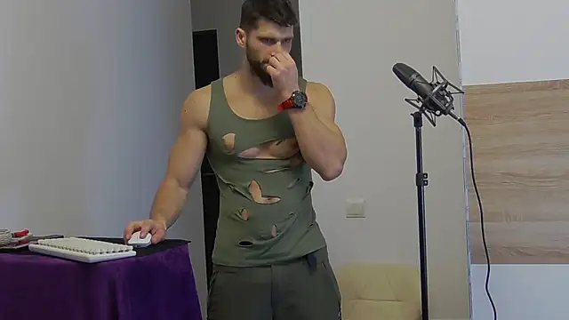 Snapshot of MauroTwin chatting on February 6, 4:25 pm MauroTwin online show from February 6, 4:25 pm