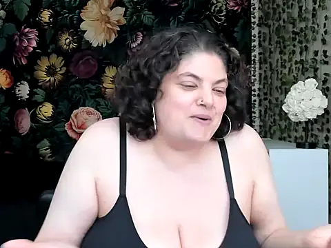 Snapshot of Exotic-Melons chatting on June 11, 12:43 am Exotic-Melons online show from June 11, 12:43 am