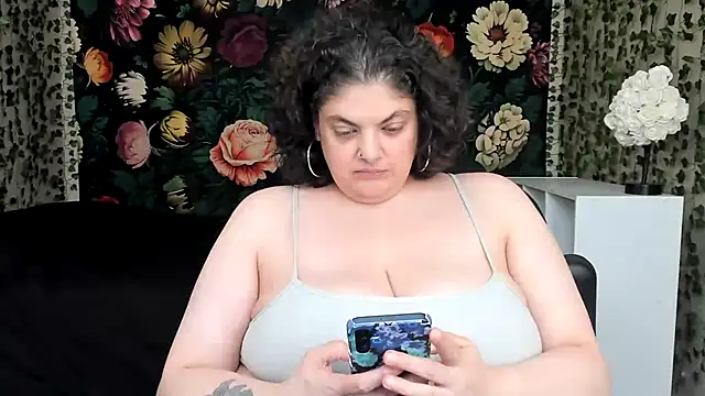 Snapshot of Exotic-Melons chatting on August 6, 11:39 pm Exotic-Melons online show from August 6, 11:39 pm