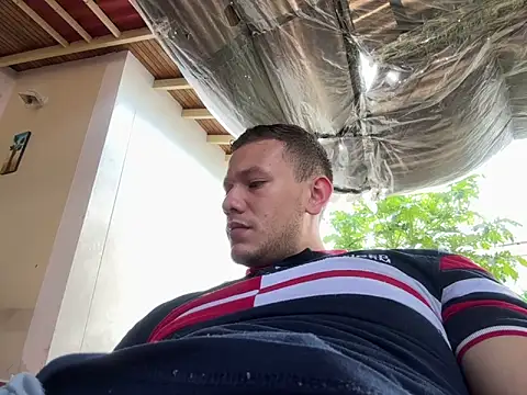 Snapshot of simon_and_david chatting on February 21, 5:09 pm simon and david online show from February 21, 5:09 pm