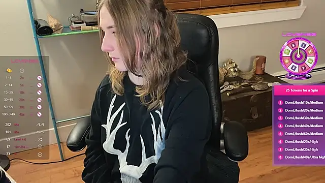 luluvaladon online show from February 2, 3:54 am