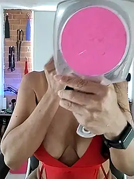 YOURSDEBORA online show from March 13, 8:32 pm