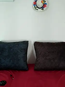 YOURSDEBORA online show from October 1, 6:58 pm